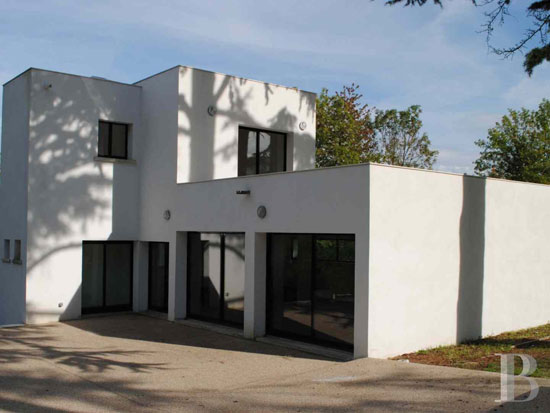1920s Robert Mallet-Stevens-designed modernist property in Yvelines, France