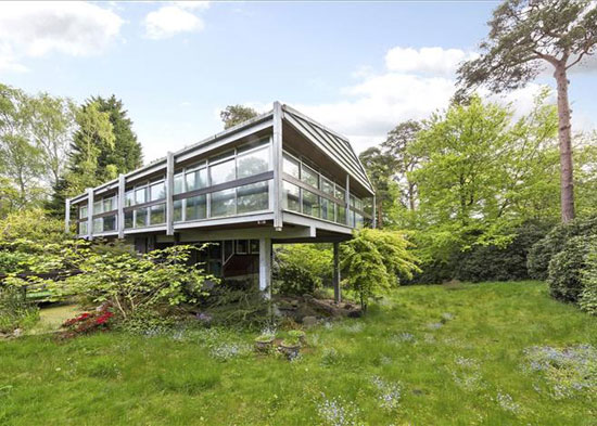 Rumba Panjai 1960s modernist property in St George’s Hill, Weybridge, Surrey