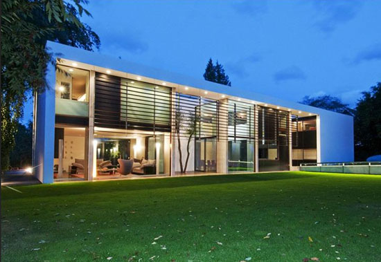 Four-bedroom contemporary modernist property in Radlett, Hertfordshire