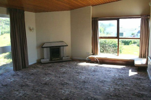 rhos2 Midcentury-style four-bedroom bungalow in Rhoscolyn, Anglesey, North Wales