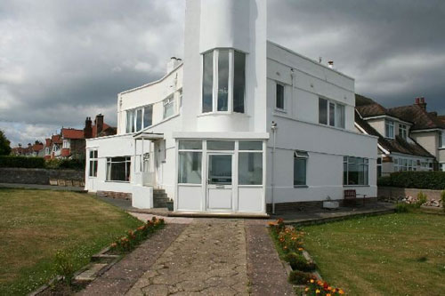 rhos3 Six-bedroomed 1930s art deco property in Rhos-on-Sea, Colwyn Bay, North Wales