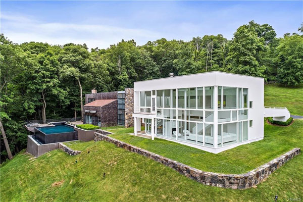 1970s Richard Meier Shamberg House in Mount Kisco, New York, USA