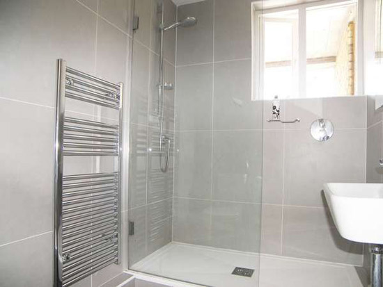 Three-bedroom apartment in the grade II-listed 1950s Langham House Close, Richmond upon Thames, Surrey