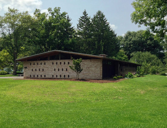 On the market: 1950s Charles Goodman-designed Alcoa Aluminum House in Rochester, New York State, USA