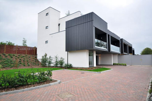 Contemporary modernist-style four-bedroomed property in Rochester, Kent