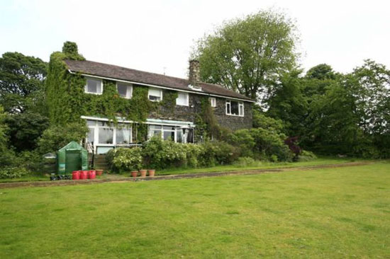 roch5 1960s four-bedroomed house in Oulder Hill, Rochdale, Lancashire