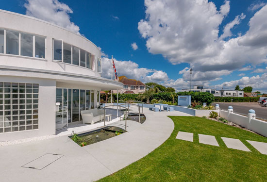 The Round House Oliver Hill art deco property in Frinton-on-Sea, Essex