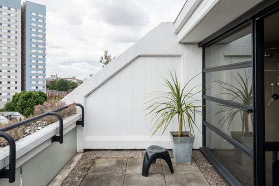 1960s Neave Brown brutal apartment on Rowley Way, London NW8