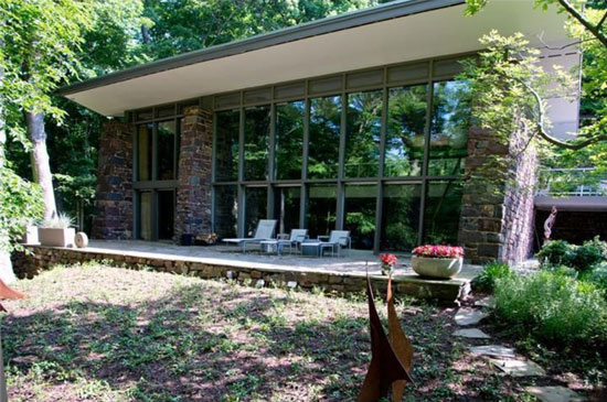 1960s Paul Rudolph-designed midcentury modern property in Newtown, Pennsylvania, USA