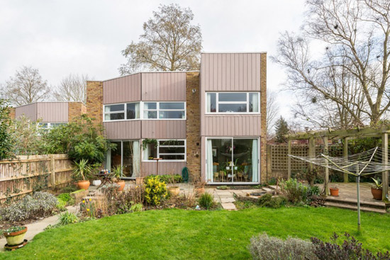 1960s Eric Lyons-designed Span House in New Ash Green, Kent
