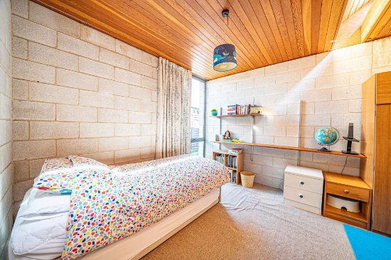 1970s modern house in Basingstoke, Hampshire