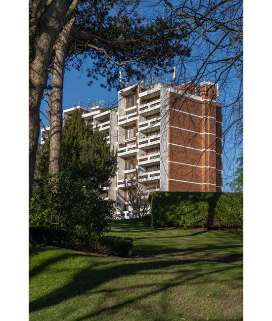 1960s apartment in Southwood Park, London N6