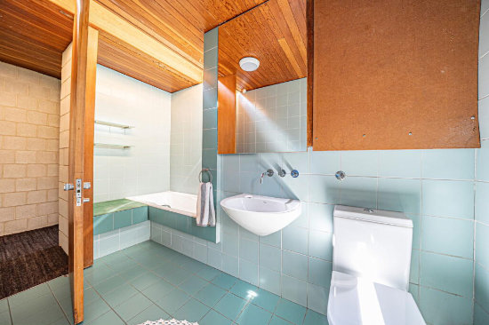 1970s modern house in Basingstoke, Hampshire