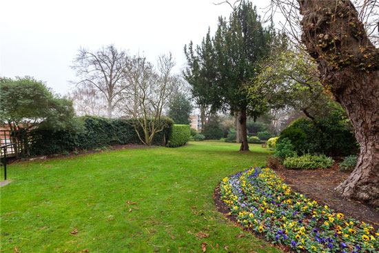Apartment in 1960s Douglas Stephen and Partners-designed Southwood Park, Highgate, London N6