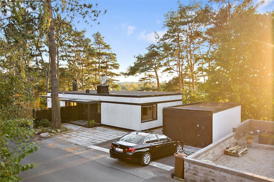 1960s architect-designed modernist property in Trollasen, Sweden