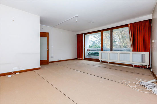 Apartment in 1960s Douglas Stephen and Partners-designed Southwood Park, Highgate, London N6