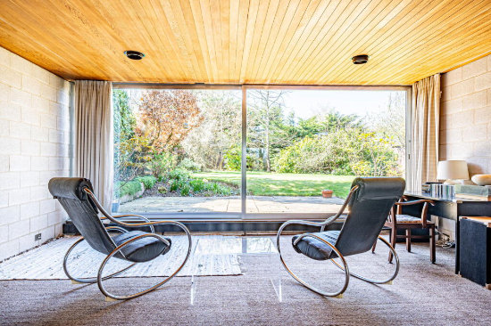 1970s modern house in Basingstoke, Hampshire