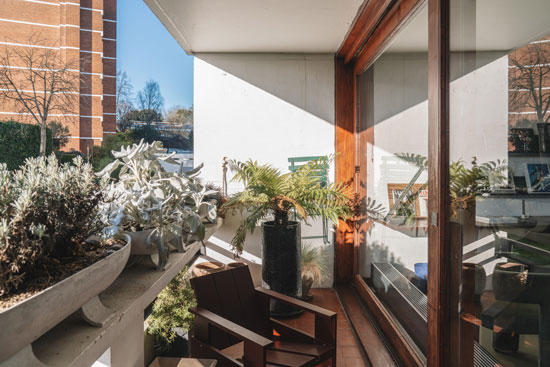 1960s apartment in Southwood Park, London N6