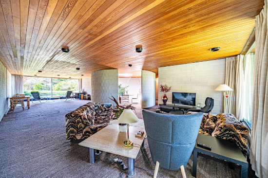 1970s modern house in Basingstoke, Hampshire