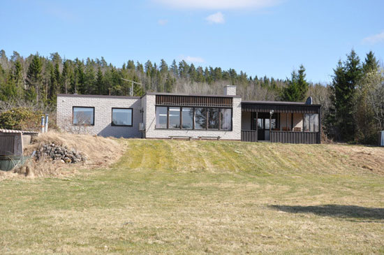 5. 1970s modernist waterfront property in Nassundet, Kristinehamn, Sweden