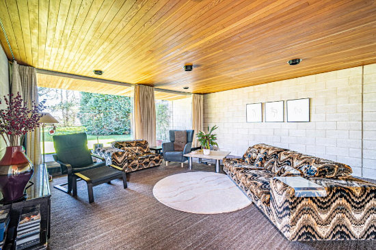 1970s modern house in Basingstoke, Hampshire