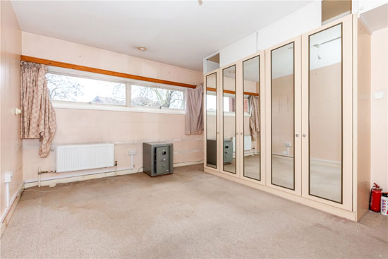 Apartment in 1960s Douglas Stephen and Partners-designed Southwood Park, Highgate, London N6