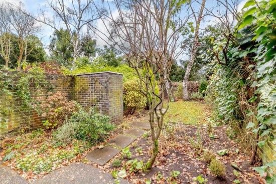 Span House on the Templemere Estate, Weybridge, Surrey