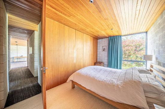 1970s modern house in Basingstoke, Hampshire