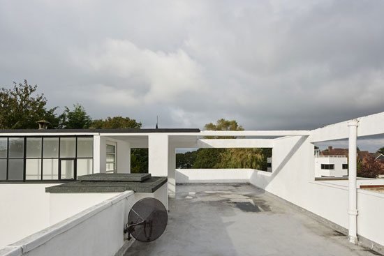 The Saltings 1930s Connell, Ward and Lucas modernist house in Hayling Island, Hampshire