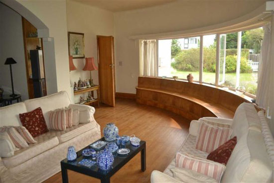 sark3 1930s Sark House art deco property in Rustington, West Sussex