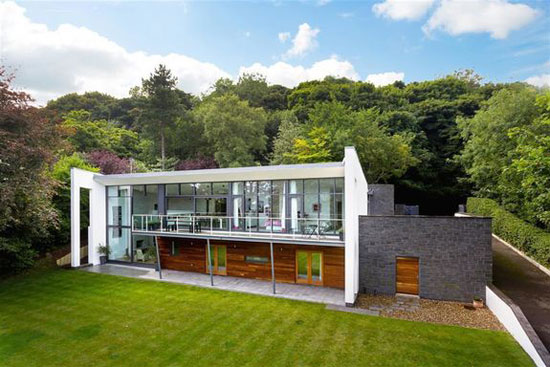 High Close contemporary modernist property in Scarborough, North Yorkshire