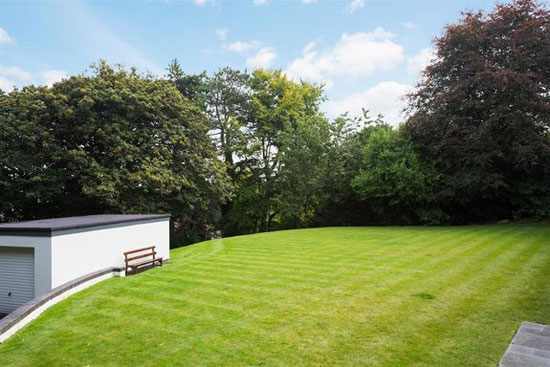 High Close contemporary modernist property in Scarborough, North Yorkshire