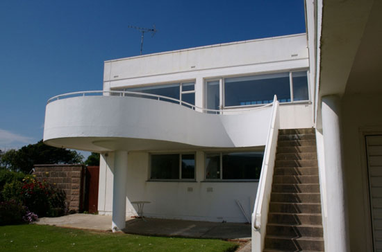 sea3 Marcel Breuer-designed Sea Lane House in East Preston, West Sussex