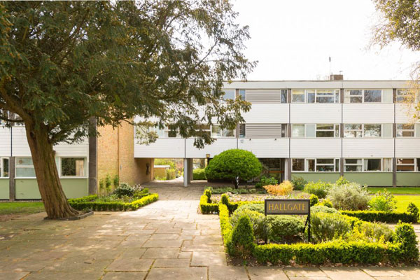 1950s Span house: Eric Lyons-designed apartment in Hallgate on the Cator Estate, Blackheath, London SE3