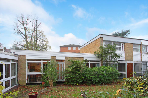 1960s Span House with artist’s studio in London SW19