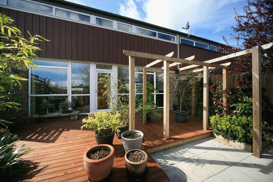 span5 1960s Eric Lyons-designed three-bedroom Span house in New Ash Green, Kent