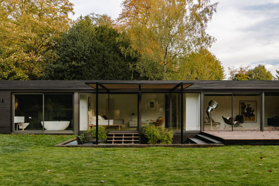 1950s modern house in Stoke Poges, Buckinghamshire