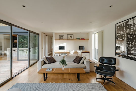 1950s modern house in Stoke Poges, Buckinghamshire