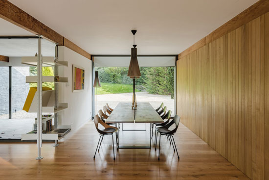 1950s modern house in Stoke Poges, Buckinghamshire