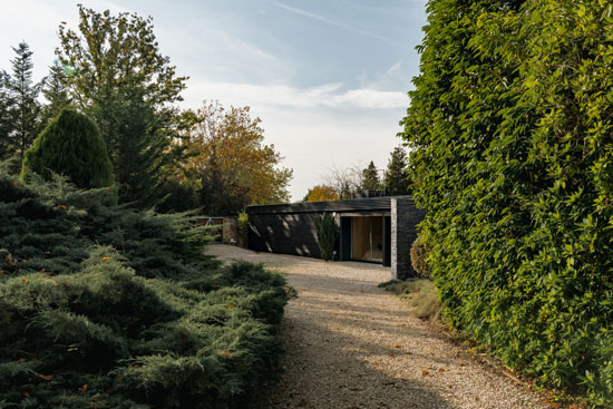 1950s modern house in Stoke Poges, Buckinghamshire