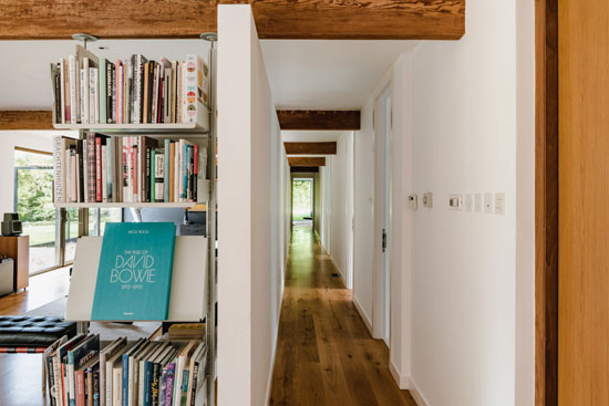 1950s modern house in Stoke Poges, Buckinghamshire