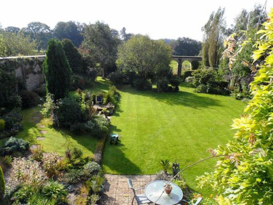 stan4 1960s three-bedroom bungalow in Stanwick St John, North Yorkshire