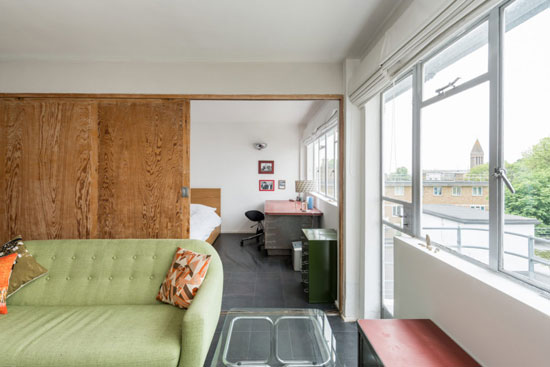 Apartment in Frederick Gibberd’s 1930s modernist Pullman Court in Streatham Hill, London SW2