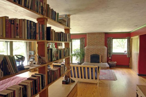 stow4 1960s five-bedroomed Heron Hill bungalow in Stowmarket, Suffolk