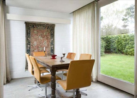 strat5 1960s architect-designed single-story property in Alveston, Stratford-upon-Avon, Warwickshire