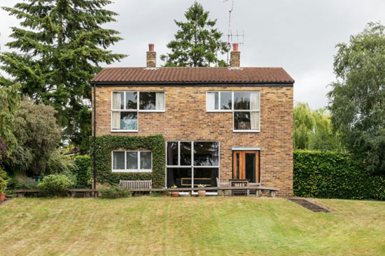 1950s modernism: Alison & Peter Smithson-designed The Sugden House in Watford, Hertfordshire