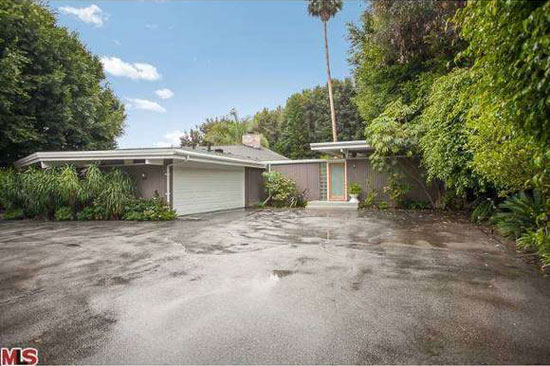 1950s Palmer and Krisel-designed three-bedroom midcentury modern property in Los Angeles, California, USA