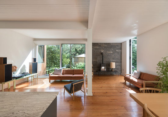 BCDH Architects-designed modernist property in Sunbury-On-Thames, Surrey
