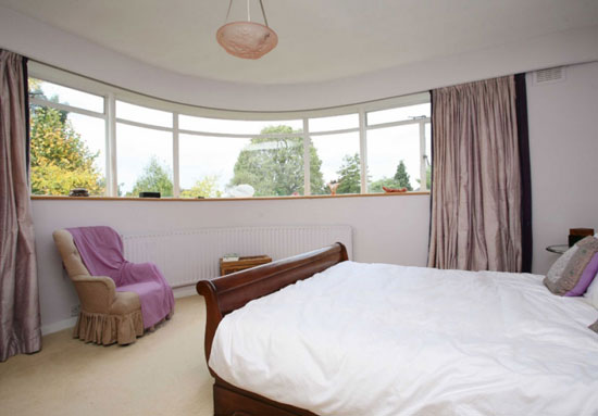 1930s Wells Coates and David Pleydell-Bouverie-designed four-bedroom Sunspan house in New Malden, Surrey