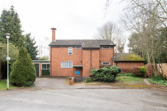 1960s Sir Andrew Derbyshire midcentury modern house in Hatfield, Hertfordshire